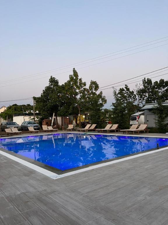 Windmill Shkodra Villa'S & Gesthouse Exterior foto